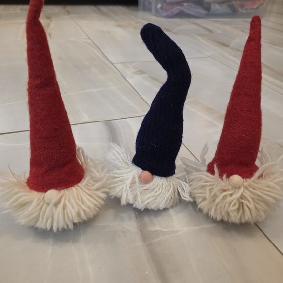 Set of 3 Handmade Nordic Gnome Figurines Tomte Nisse Holiday Decor Yarn - Picture 4 of 16